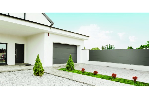 Lames larges pour clôture en aluminium
