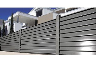 Achat en ligne d'un panneau de clôture en aluminium