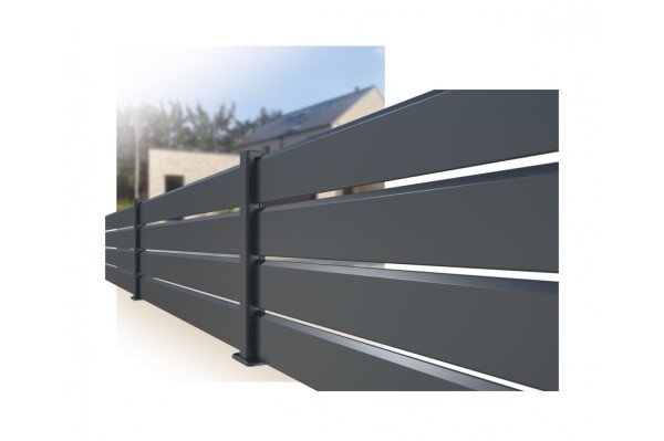 Commander en ligne des panneaux de clôture en aluminium lames semi-ajourées 21 cm