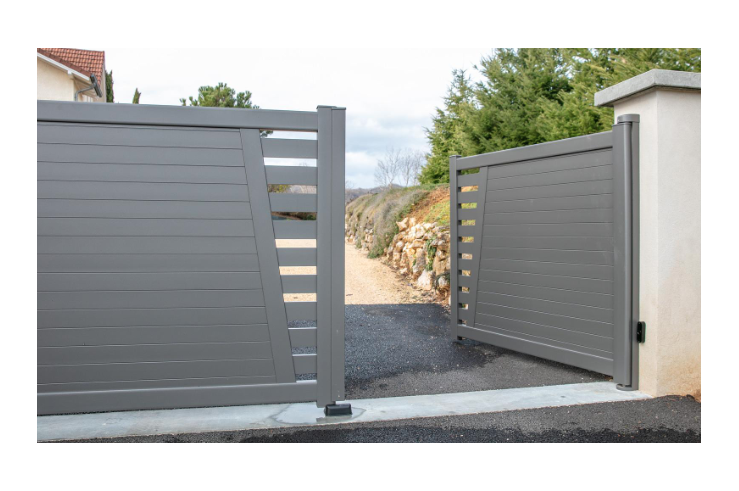 Portail battant aluminium...