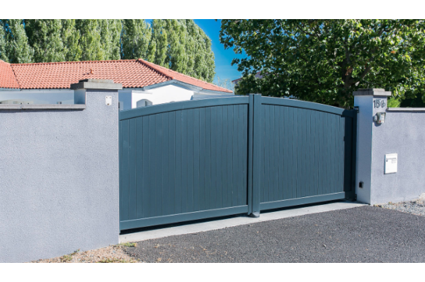 Portail battant aluminium...