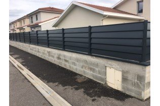 Vente en ligne de panneaux de clôture en aluminium grandes lames