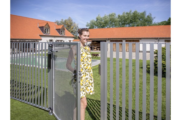 Ferme-portail compact...