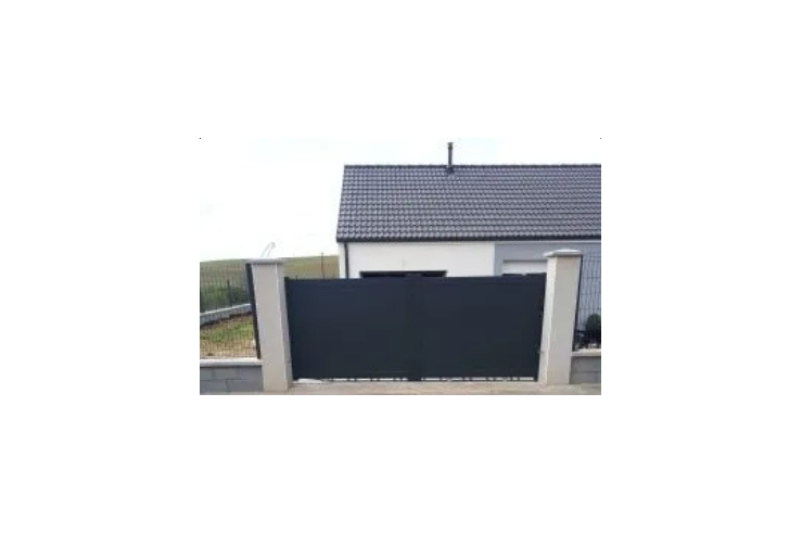 Portail aluminium battant...