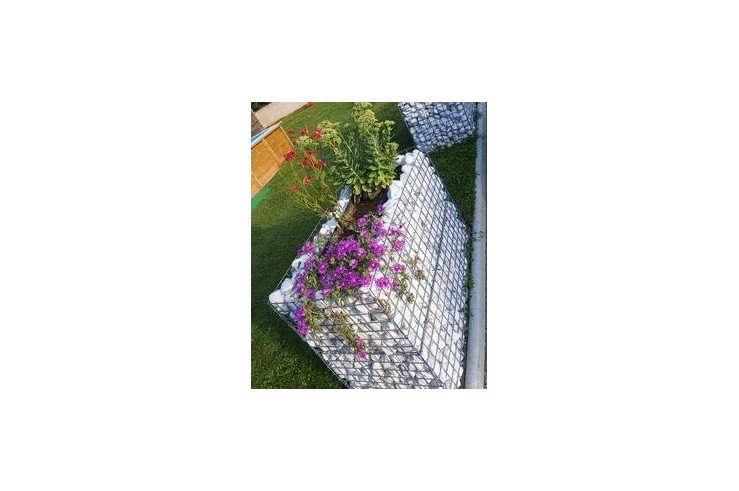 Jardinière en gabion...
