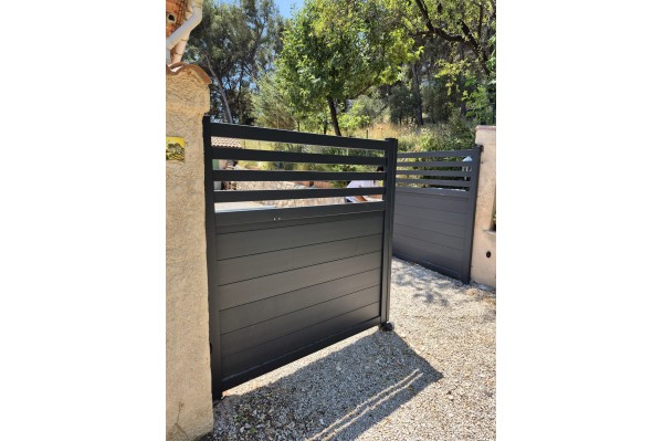 Portail battant aluminium...