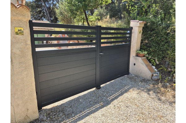Portail battant aluminium...