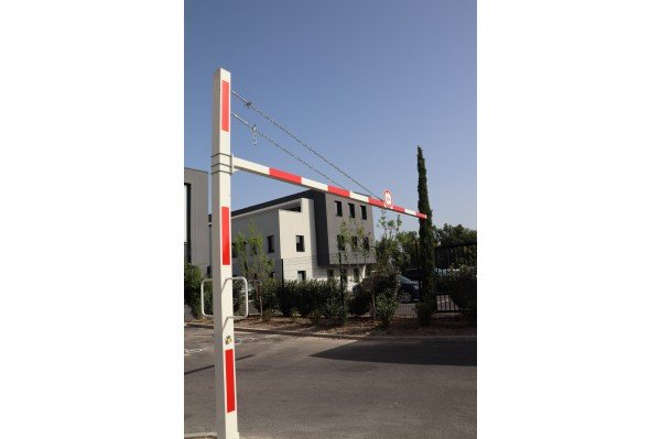 Portique de parking pivotant