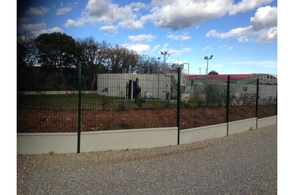 vente de plaque de soubassement béton pour clôture à Aix en Provence
