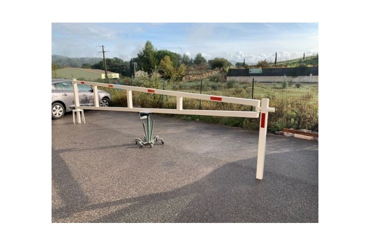 Achat de bandes réfléchissantes pour une barrière DFCI