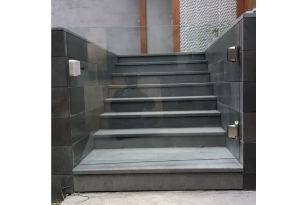 Achat d'un portillon pour clôture piscine en verre premium