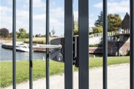 Quelle serrure choisir pour un portillon de jardin ?